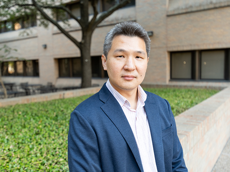 Chih-Hao Chang